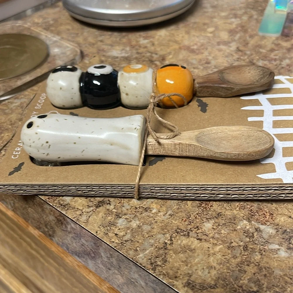 Mud Pie Ceramic Candy Scoop- Ghost Boo
